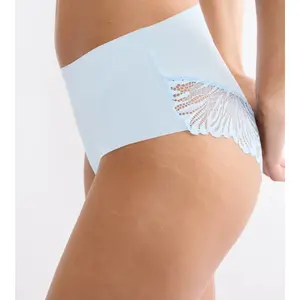 Women's panties Triumph Pretty Micro Maxi image-4