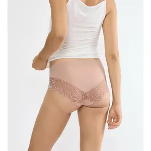 Women's panties Triumph Pretty Micro Maxi image-3