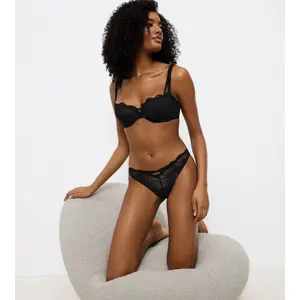 Blonde trøje til kvinder Triumph Palina Moonlight Kiss String image-3