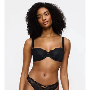 csipkés melltartó női Triumph Palina Moonlight Kiss WH image-1