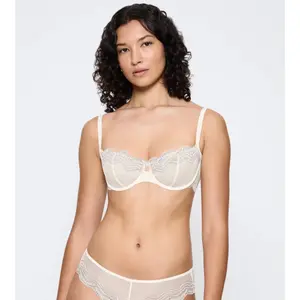 Damesbeha met kant Triumph Comfort Glam WH image-1