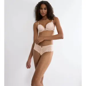 Koronkowe figi damskie Triumph That Night In Vegas image-3