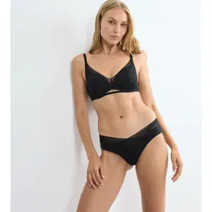 Γυναικείο σλιπάκι Triumph Breathe & Lift Smart image-2