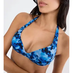 Women's swimsuit top Triumph Midnight PU Plunge image-4