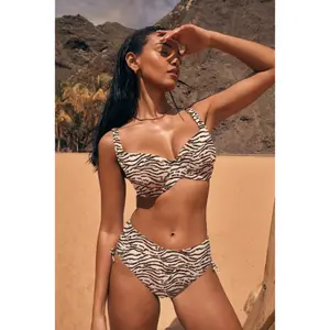 Women's swimsuit top Triumph Wild WP image-3
