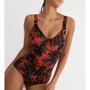 Μονόχρωμο μαγιό γυναικείο Triumph Summer Palm image-4