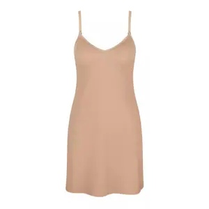 Eng anliegendes Kleid für Frauen Triumph Make-Up image-0