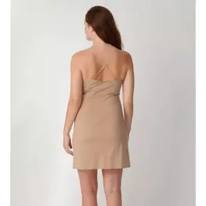 Eng anliegendes Kleid für Frauen Triumph Make-Up image-2