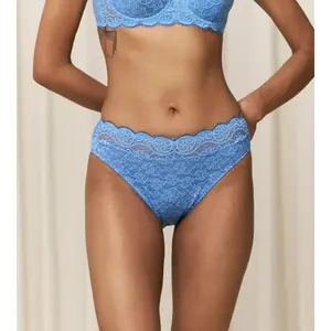 Tai-trusser til kvinder Triumph Amourette 300 Magic Wire image-1