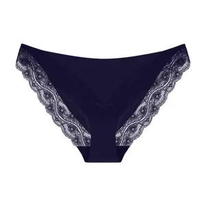 Women's thong Triumph Lovely Micro image-0