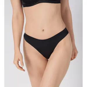 High Waist String Frau Triumph Aura Spotlight image-1