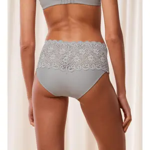 Mutandine donna Triumph Amourette Maxi image-2