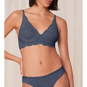 Sostén mujer Triumph Amourette Charm T N03 image-1