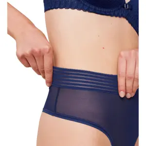 Perizoma a vita alta da donna Triumph Tempting Sheer image-3