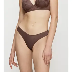 String brésilien femme Triumph Harmony Spotlight image-1