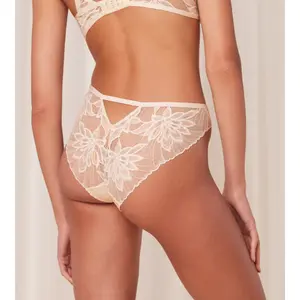 Női tanga Triumph Amourette Charm Delight Highleg image-2