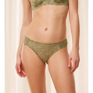 String donna Triumph Amourette image-1