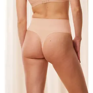 String femme Triumph Soft Sculpt image-2