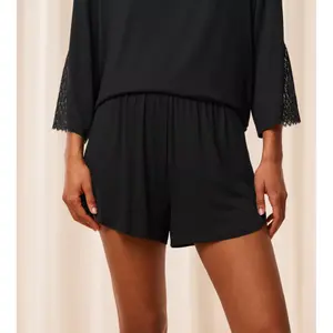 Pantalón corto de noche para mujer Triumph Aura Spotlight image-1