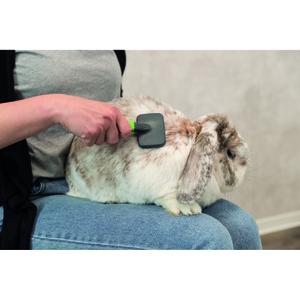 Soft plastic/metal bristle rodent brush Trixie image-3