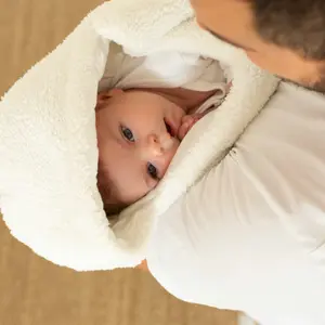 Angel Nest Trois Kilos Sept image-2