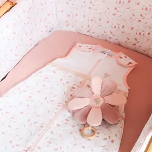 Peluche musicale en forme fleur Trois Kilos Sept image-2