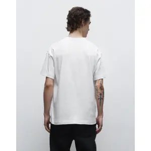 T-shirt True Blanks image-2