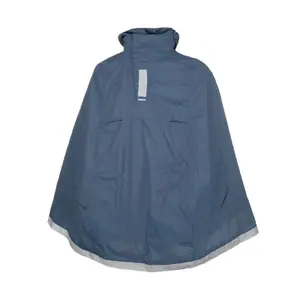 Poncho de chuva com capuz, mochila de transporte e mochila de costas Tucano Urbano Garibaldina image-0