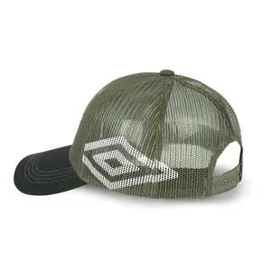 Gorra con red Umbro image-1