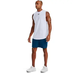Corto Under Armour Woven Graphic image-3