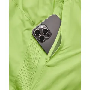 Short Under Armour Launch image-6