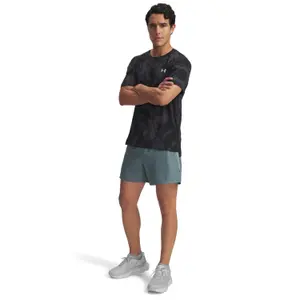 Short polyester Under Armour Launch image-2