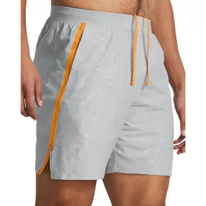 Short Under Armour Launch 7" image-1