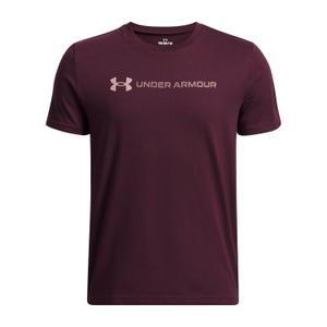 1389963-600-camiseta-infantil-under-armour-logo-wordmark-granate-oscuro