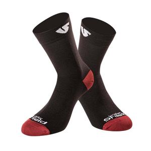 usso15-noir-bordeaux-rouge-socks-under-shield-solid-black-bordeaux-red