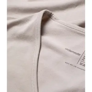 V-neck T-shirt Undiemeister image-3