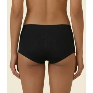 Shorty woman Undiemeister image-3