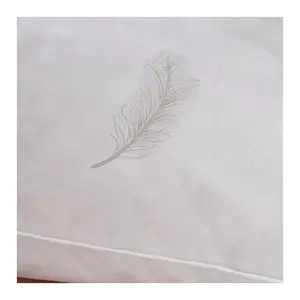 Oreiller gamme naturelle plumes véritables Univers Décor Prestige image-1