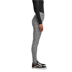 Legging woman Urban Classics Soft AOP image-6