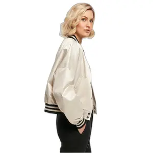 Dames oversized satijnen korte jas Urban Classics College GT image-6