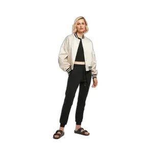 Dames oversized satijnen korte jas Urban Classics College GT image-1