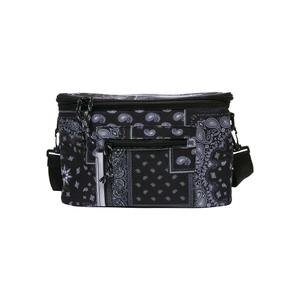 tb5117-00826-cooler-bag-urban-classics-bandana-patchwork-print-cooling-black-white-one-size