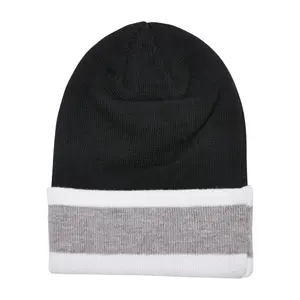 Beanie and scarf Urban Classics College Team Package image-2