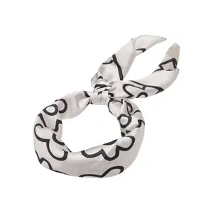 Bandana Urban Classics Big Pattern image-0