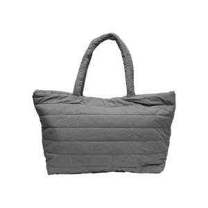 Padded tote bag Urban Classics image-1