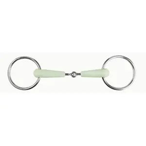 Bocado de oliva para caballos USG Happy Apple Bit image-0