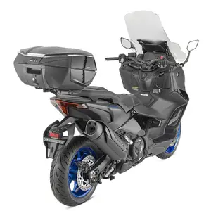 Motorcycle top case with cat flap Givi image-2