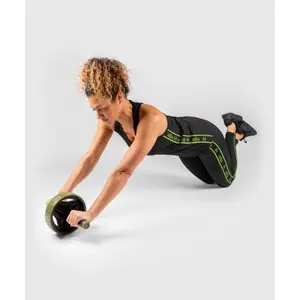 Rueda abdominal para mujeres Venum Challenger image-2