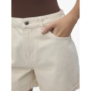 Hoch geschnittene weit geschnittene Jeansshorts für Damen Vero Moda Zuri Mix image-5
