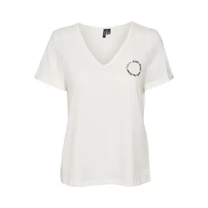 10305787-4476960-t-shirt-vero-moda-heart-snow-white-little-things-black-gold